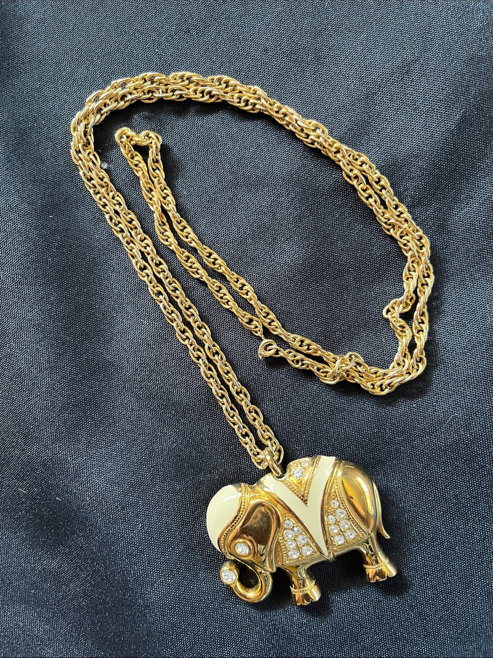 KJL Kenneth Jay Lane Avon Royal Elephant Rhinestone Brooch Pendant Necklace 30"